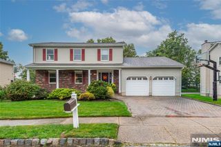 86 Point View Parkway, Wayne, NJ 07470