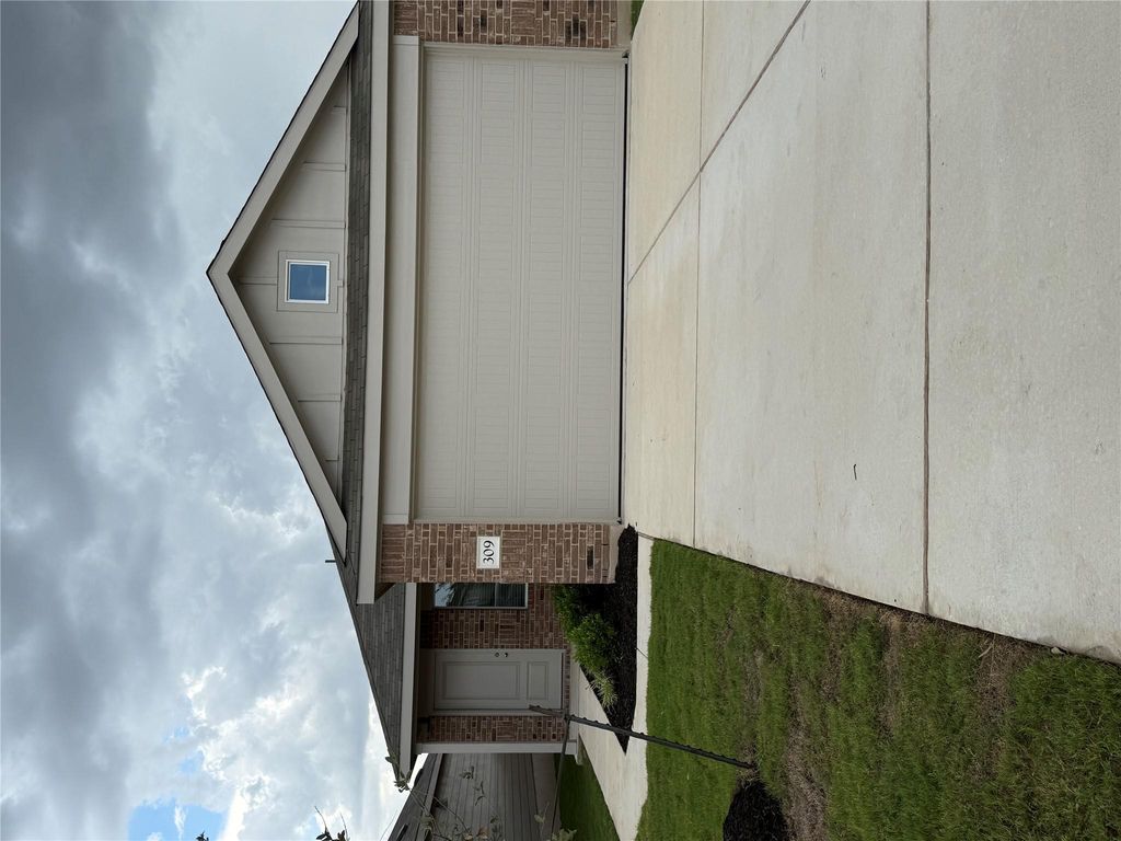 309 Brannigan DR, Jarrell, TX 76537