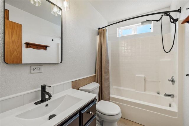 2150 Drake Hill Road, Fortuna, CA 95540