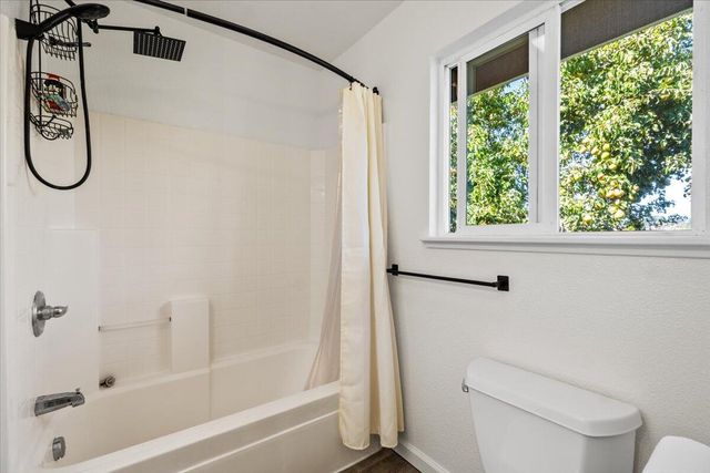 2150 Drake Hill Road, Fortuna, CA 95540