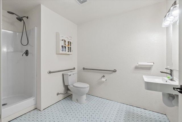 2150 Drake Hill Road, Fortuna, CA 95540