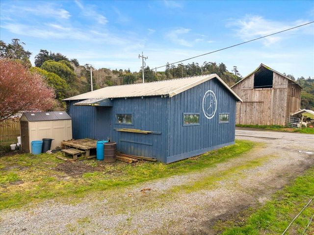 2150 Drake Hill Road, Fortuna, CA 95540