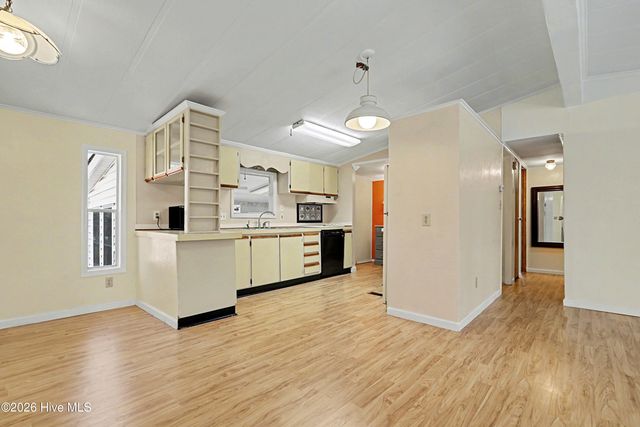 808 Wimberley Road, Southport, NC 28461