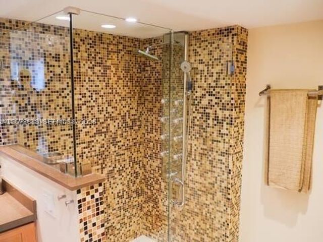 1717 N Bayshore Dr A-3847, Miami, FL 33132
