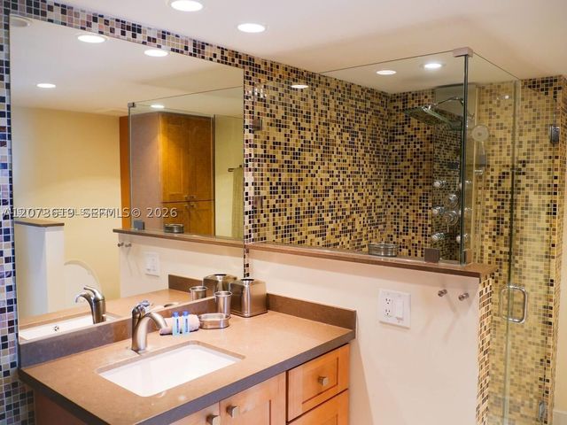 1717 N Bayshore Dr A-3847, Miami, FL 33132