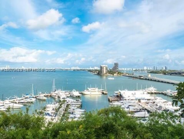 1717 N Bayshore Dr A-3847, Miami, FL 33132