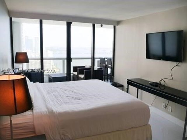 1717 N Bayshore Dr A-3847, Miami, FL 33132