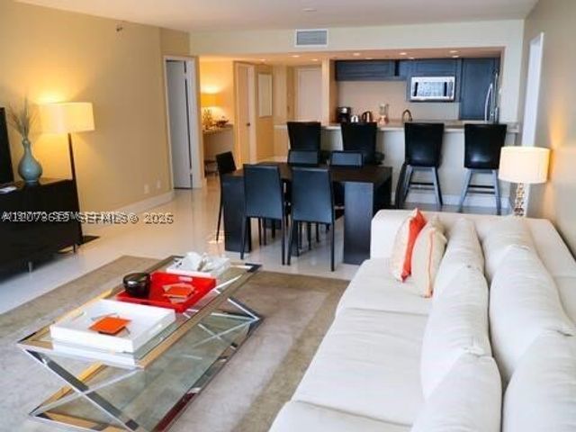 1717 N Bayshore Dr A-3847, Miami, FL 33132