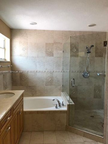 5273 NW 113th Ave, Doral, FL 33178