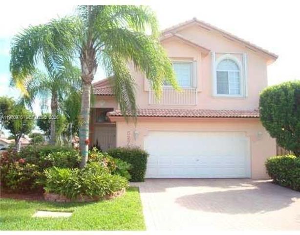 5273 NW 113th Ave, Doral, FL 33178