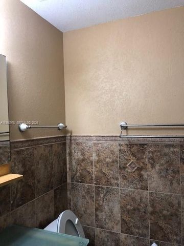 5273 NW 113th Ave, Doral, FL 33178