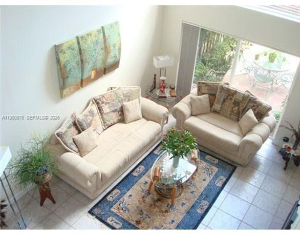 5273 NW 113th Ave, Doral, FL 33178