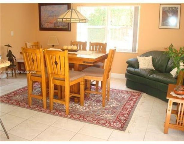 5273 NW 113th Ave, Doral, FL 33178