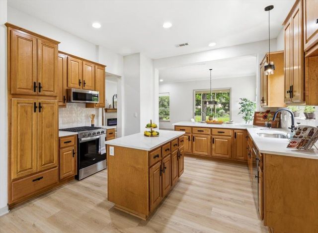 105 Mountain Laurel WAY, Georgetown, TX 78633