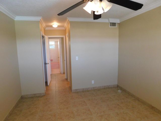 4770 NW 10 Court NW 306, Plantation, FL 33313