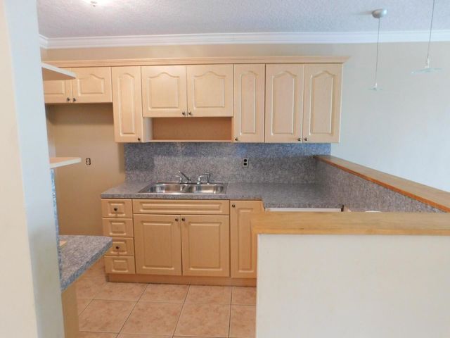 4770 NW 10 Court NW 306, Plantation, FL 33313