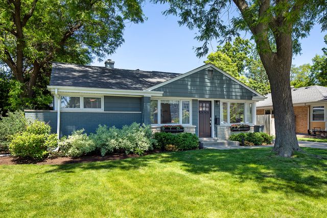 1938 Lincoln Avenue, Northbrook, IL 60062