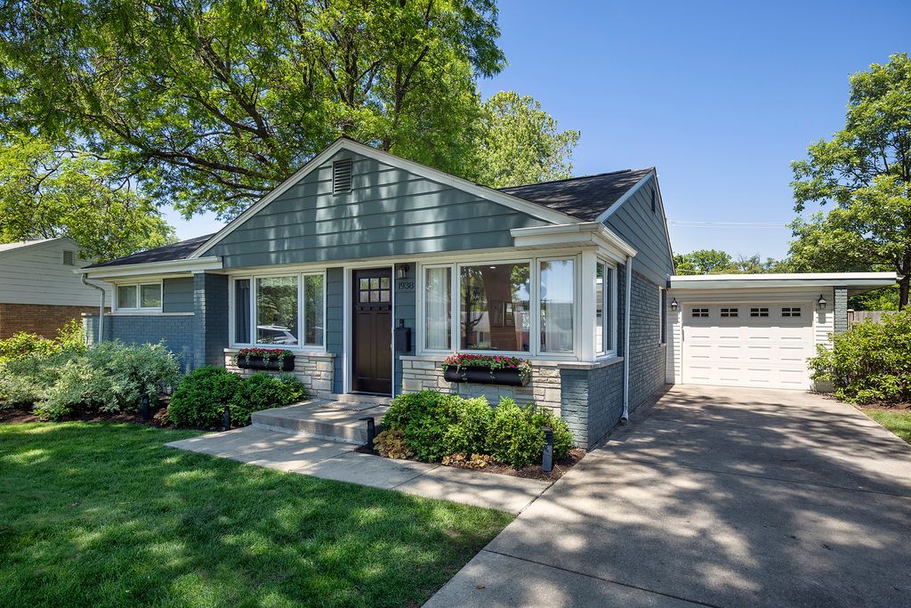 1938 Lincoln Avenue, Northbrook, IL 60062