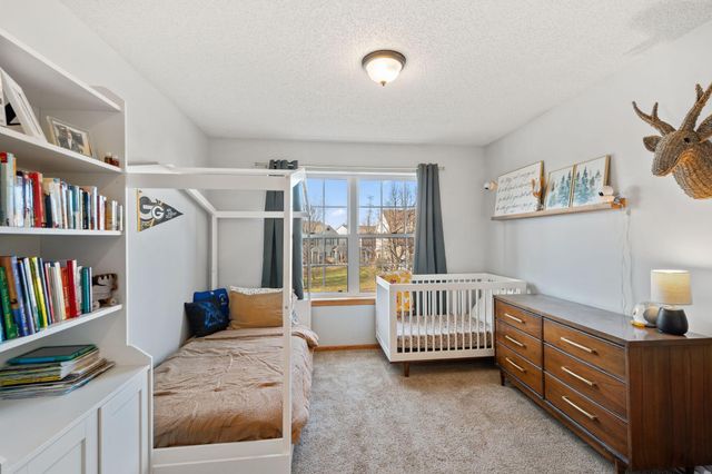 668 Cobblestone Way, Shakopee, MN 55379