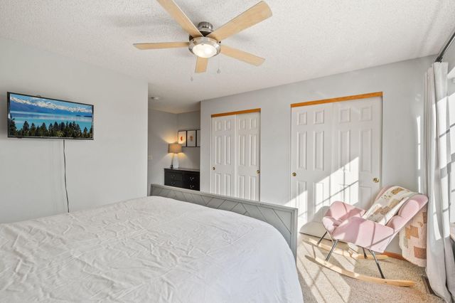 668 Cobblestone Way, Shakopee, MN 55379