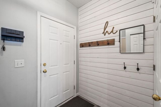 668 Cobblestone Way, Shakopee, MN 55379