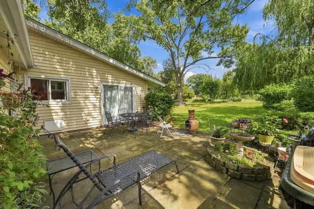 6429 Taylor Drive, Woodridge, IL 60517