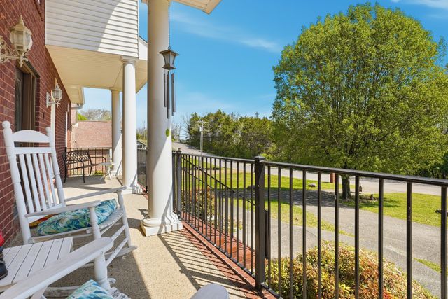 1015 Singing Springs Rd, Mount Juliet, TN 37122