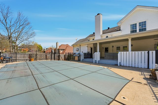 1015 Singing Springs Rd, Mount Juliet, TN 37122