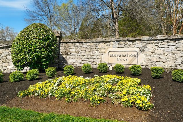 1015 Singing Springs Rd, Mount Juliet, TN 37122