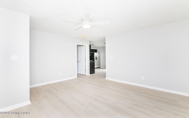 222 Mud Hen Dr, Shepherdsville, KY 40165