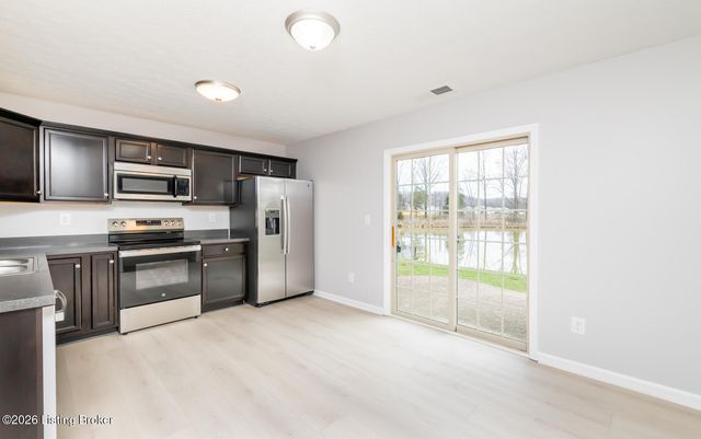 222 Mud Hen Dr, Shepherdsville, KY 40165