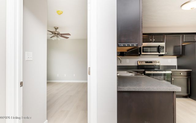 222 Mud Hen Dr, Shepherdsville, KY 40165