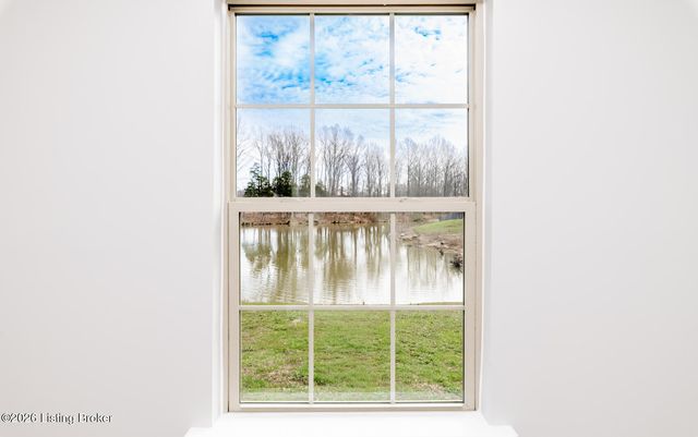 222 Mud Hen Dr, Shepherdsville, KY 40165