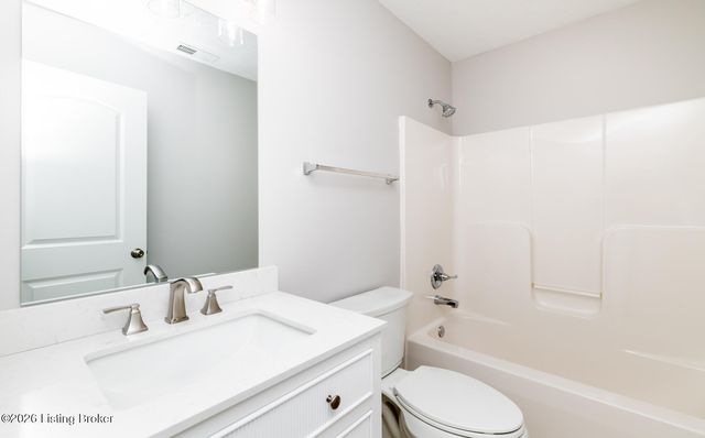 222 Mud Hen Dr, Shepherdsville, KY 40165