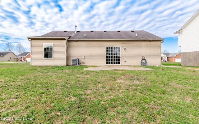 222 Mud Hen Dr, Shepherdsville, KY 40165
