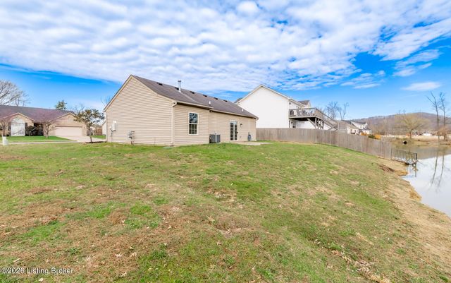 222 Mud Hen Dr, Shepherdsville, KY 40165