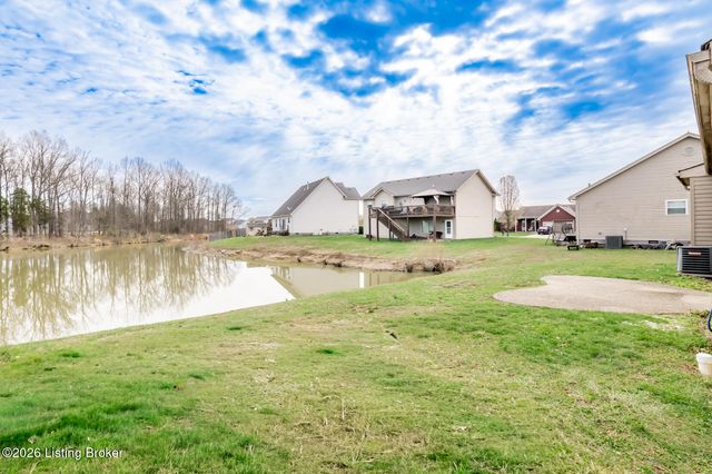 222 Mud Hen Dr, Shepherdsville, KY 40165