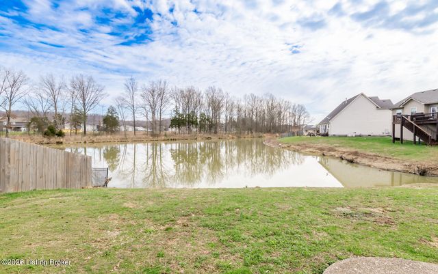 222 Mud Hen Dr, Shepherdsville, KY 40165