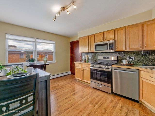 8544 W Rascher Avenue 3W, Chicago, IL 60656