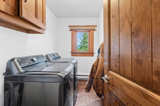 16027 N Koth Rd, Newman Lake, WA 99205
