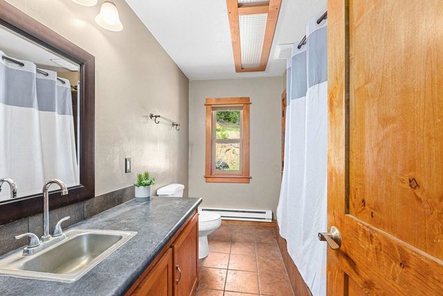 16027 N Koth Rd, Newman Lake, WA 99205