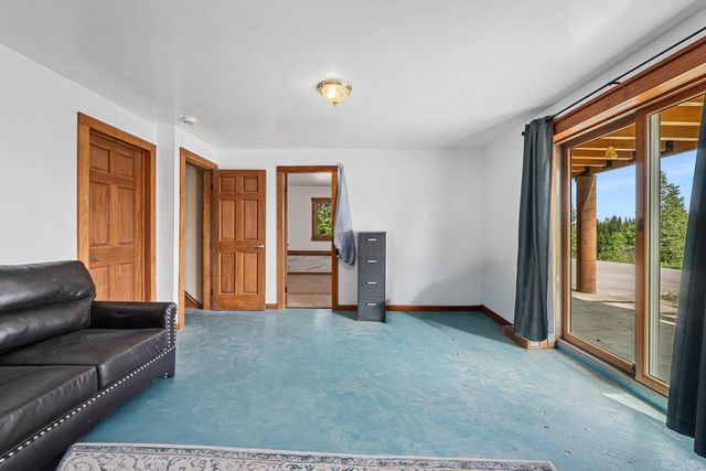 16027 N Koth Rd, Newman Lake, WA 99205