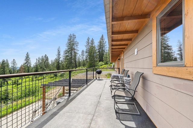 16027 N Koth Rd, Newman Lake, WA 99205