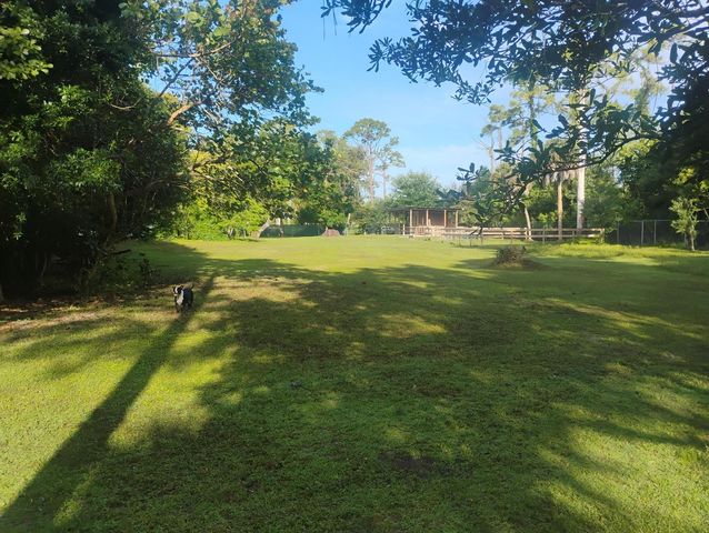 15531 42nd Road N, Loxahatchee Groves, FL 33470