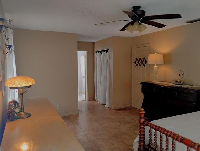 15531 42nd Road N, Loxahatchee Groves, FL 33470