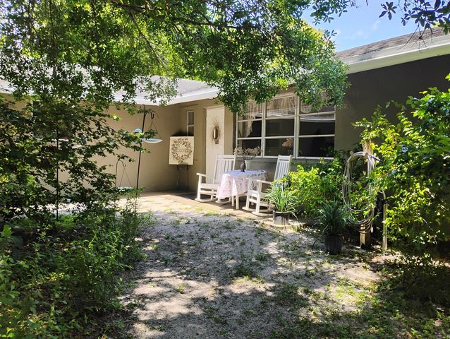 15531 42nd Road N, Loxahatchee Groves, FL 33470