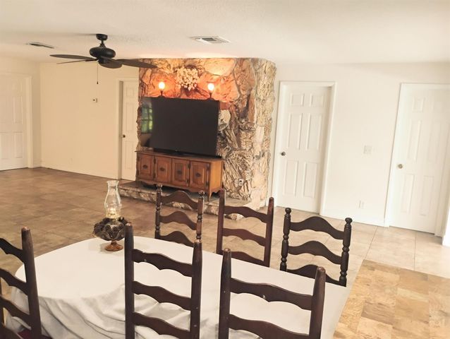 15531 42nd Road N, Loxahatchee Groves, FL 33470