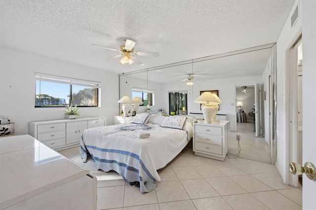 15324 Lakes Of Delray Boulevard 105, Delray Beach, FL 33484