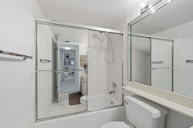 15324 Lakes Of Delray Boulevard 105, Delray Beach, FL 33484