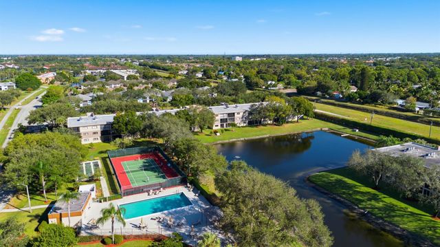 15324 Lakes Of Delray Boulevard 105, Delray Beach, FL 33484